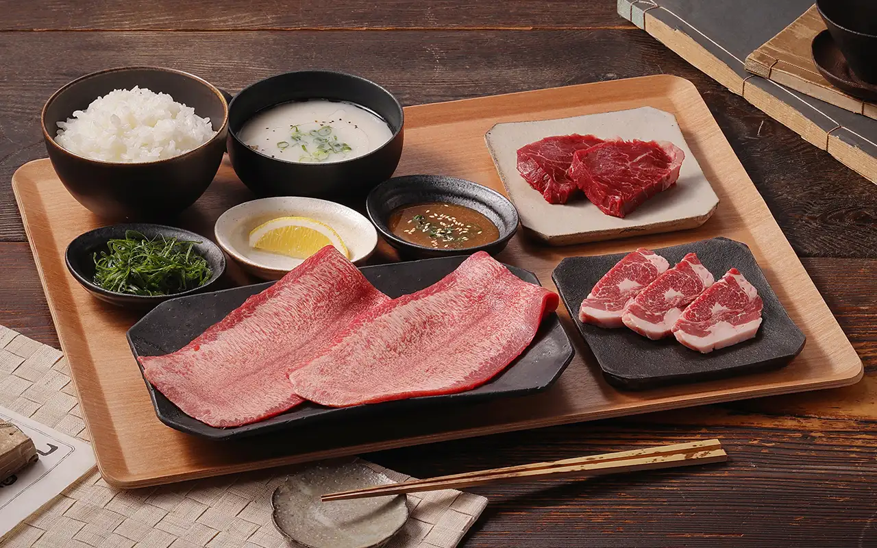京都産九条ネギ塩の大判牛タン、牛タンカルビ＆ハラミ定食
