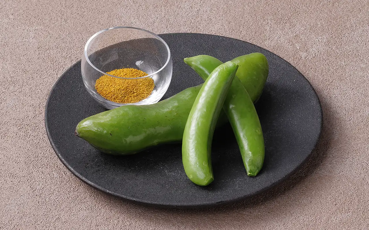 そら豆とスナップエンドウ ～カレー塩添え～